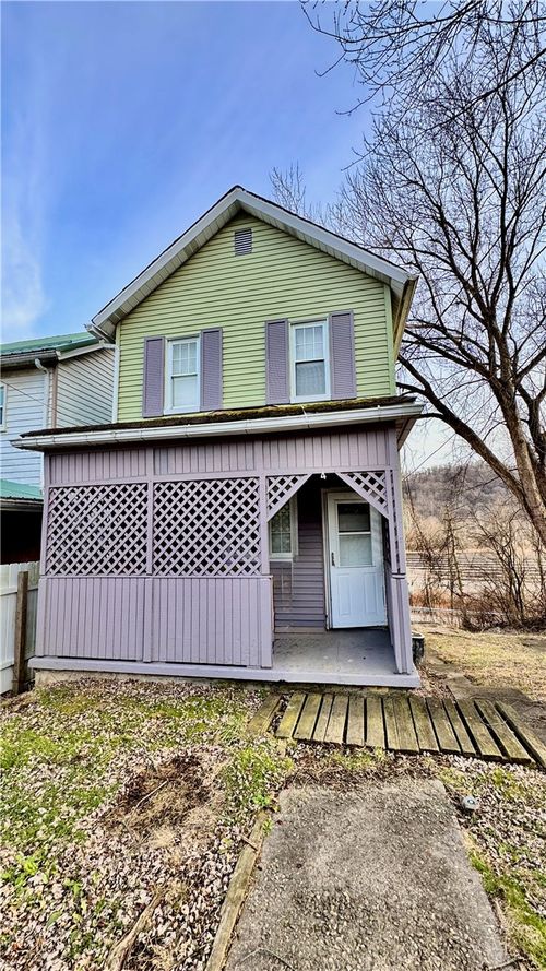 4 Howe St, Elrama, PA, 15038-1015 | Card Image