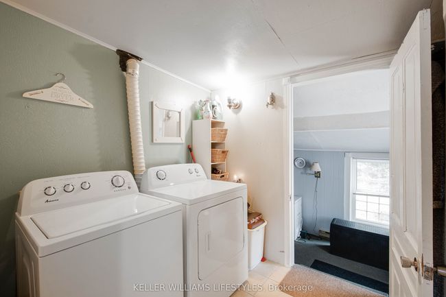 22 Prince St, House other with 2 bedrooms, 1 bathrooms and 6 parking in Forest ON | Image 12