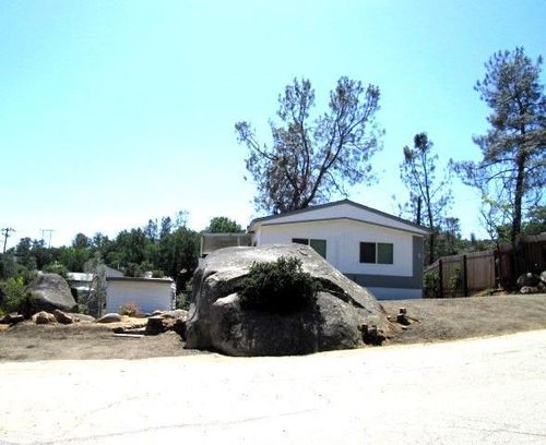 5 Patricia Ln, Wofford Heights, CA, 93285-9580 | Card Image