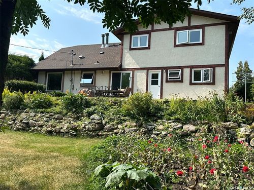 706 Donald St, Hudson Bay, SK, S0E0Y0 | Card Image