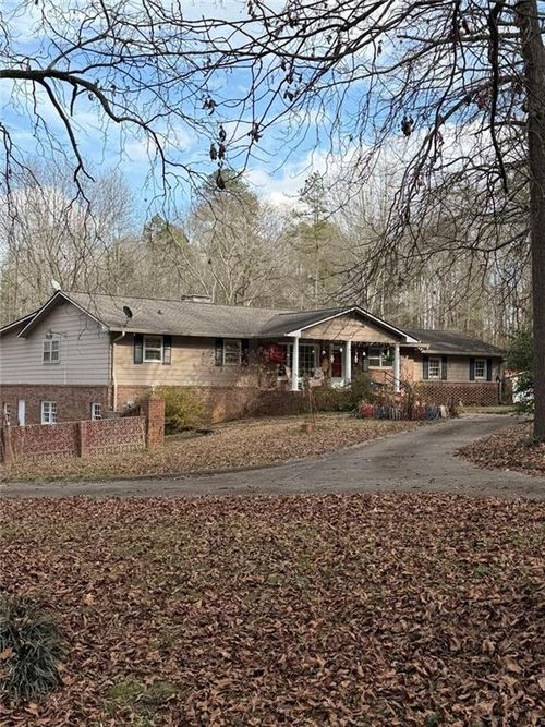 329 Riverbend Dr, Royston, GA, 30662-3571 | Card Image