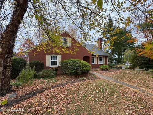 500 Shikelimo Ln, Lewisburg, PA, 17837-1045 | Card Image