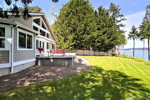 187 E Vineyard Crest Rd, Grapeview, WA, 98546-9633 | Card Image