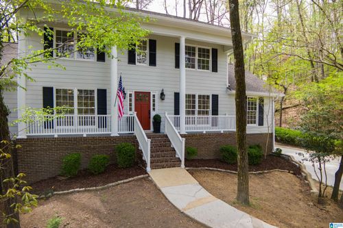 2105 Arrowleaf Dr, HOOVER, AL, 35244-1102 | Card Image