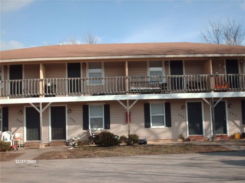 596 N Betty Jo Dr, Fayetteville, AR, 72701-1504 | Card Image