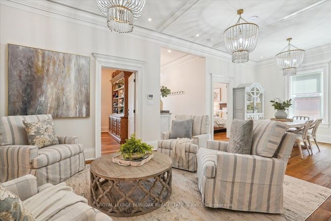 524 Locust St, Home with 0 bedrooms, 2 bathrooms and null parking in Burlington ON | Image 6
