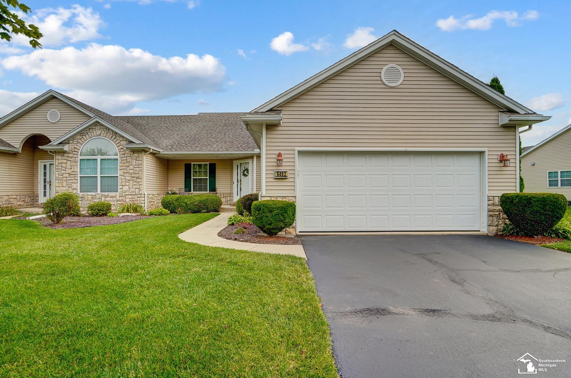Black Diamond Ln, Lambertville, MI 48144