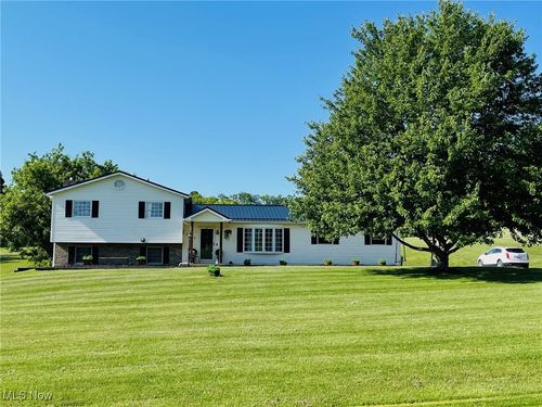 435 Township Road 378, Steubenville, OH, 43952-6933 | Card Image