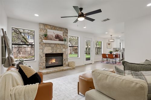 13265 Kerrville Folkway, Austin, TX, 78729-7842 | Card Image