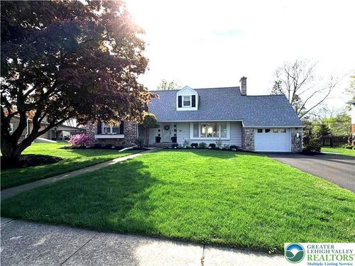 389 Barrett Rd, EMMAUS, PA, 18049-1731 | Card Image