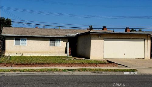 16842 Ross, Huntington Beach, CA, 92647 | Card Image