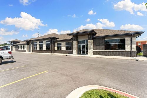 2001 Se J St, Bentonville, AR, 72712-3766 | Card Image