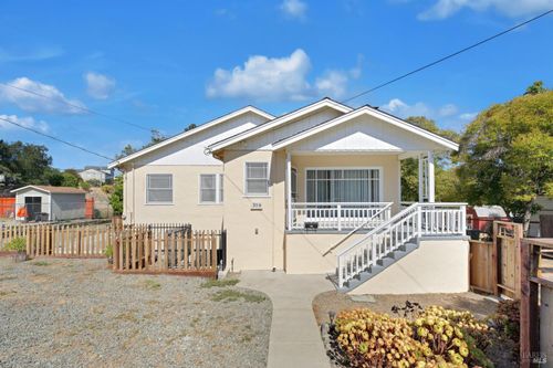328 Moorland St, Vallejo, CA, 94590-3531 | Card Image