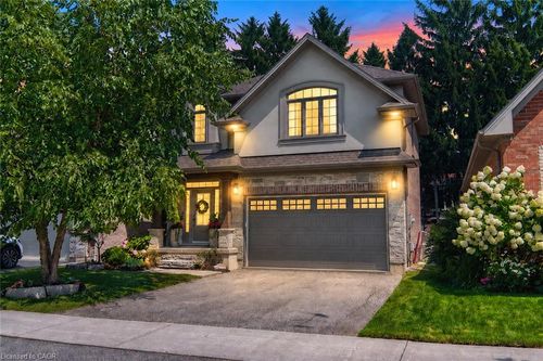 256 Moorland Cres, Ancaster, ON, L9K1S6 | Card Image