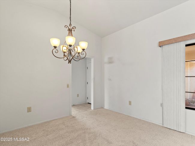 10-Dining Area | Image 10