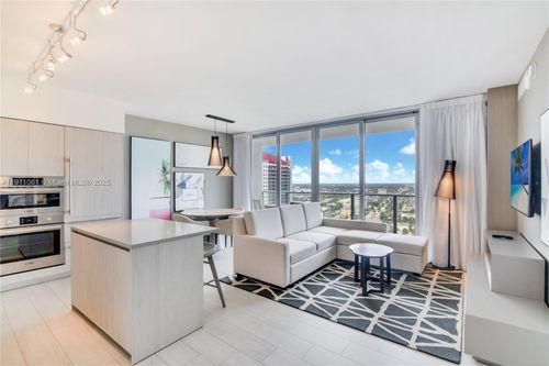 r3206-4010 S Ocean Dr, Hollywood, FL, 33019-3063 | Card Image