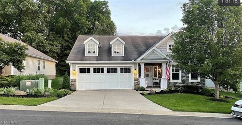 8374 Forest Ridge St Nw, Massillon, OH, 44646-9222 | Card Image