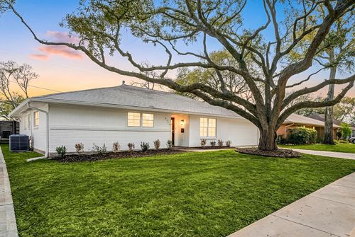 5719 Cerritos Dr, Houston, TX, 77035-2513 | Card Image