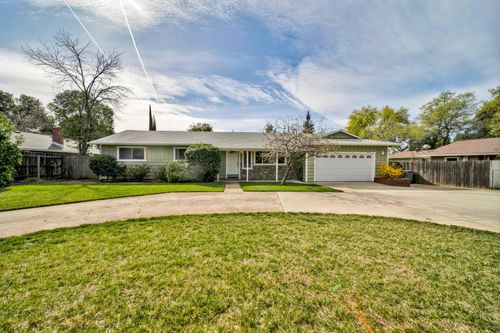 2195 Rancho Rd, Redding, CA, 96002-4137 | Card Image
