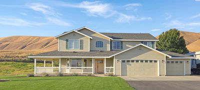 19624 N Webber Canyon Rd, Home with 4 bedrooms, 3 bathrooms and null parking in Benton City WA | Image 1