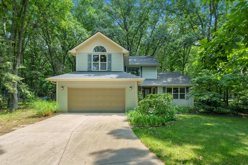 1490 Wickford Dr, Kalamazoo, MI, 49009-7300 | Card Image
