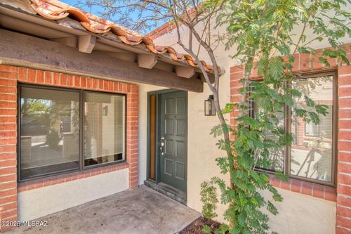 4108 N Via Villas, Tucson, AZ, 85719-1063 | Card Image