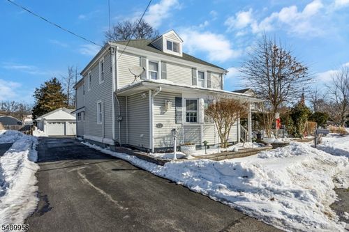 212 Vesper Ave, Middlesex, NJ, 08846-1242 | Card Image