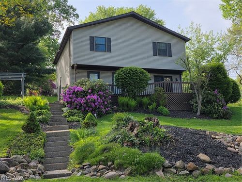 1511 Lake Front Dr, Salem, OH, 44460-9751 | Card Image