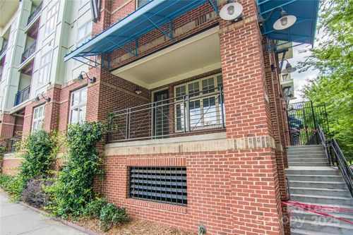 apt-101-1101 W 1st St, Charlotte, NC, 28202-0900 | Card Image