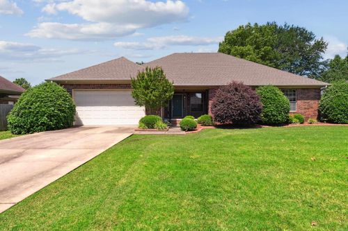 1045 Spatz Cir, Conway, AR, 72034-8361 | Card Image