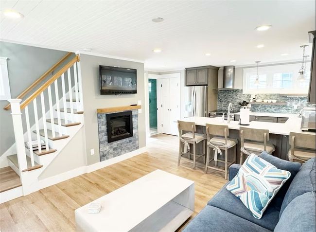21 - 21 Warren Ave, Home with 1 bedrooms, 2 bathrooms and 1 parking in Middletown RI | Image 4