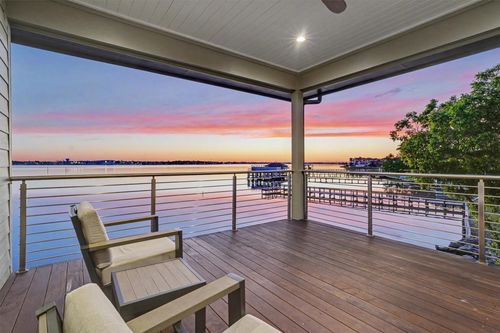 2002 Cove Park Dr, Kemah, TX, 77565-2137 | Card Image