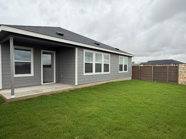 Back of property with a patio | Image 33