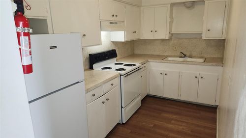 apt-16-105 Avondale St, Houston, TX, 77006-3340 | Card Image