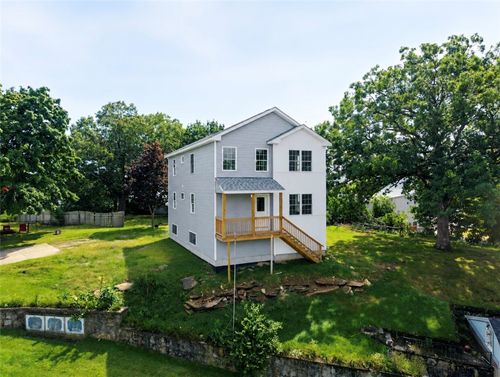 34 Vine St, West Warwick, RI, 02893-3515 | Card Image