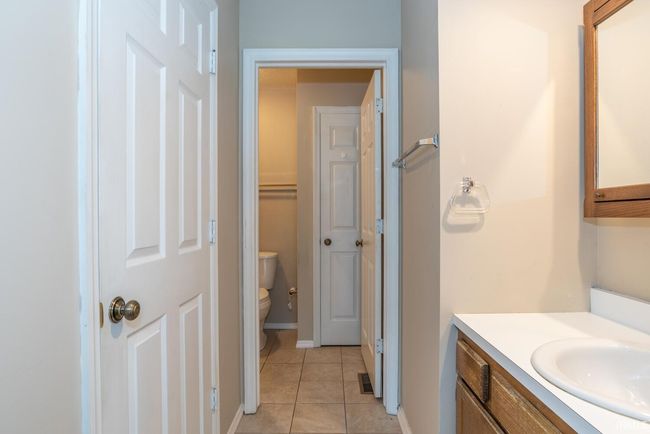 3718 S Grasstree Ct, Condo with 2 bedrooms, 2 bathrooms and null parking in Bloomington IN | Image 19