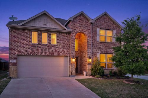 9300 Silver Dollar Dr, Fort Worth, TX, 76131-1910 | Card Image