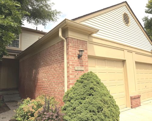 3112 Village Cir, Ann Arbor, MI, 48108-2096 | Card Image