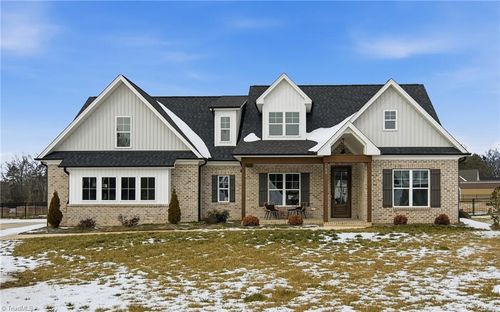 162 Meeting House Ln, Advance, NC, 27006-7671 | Card Image