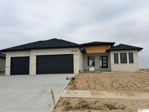 20702 Vernon Ave, Elkhorn, NE, 68022-3235 | Card Image