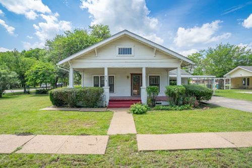604 S Pearl St, Trenton, TX, 75490-3110 | Card Image
