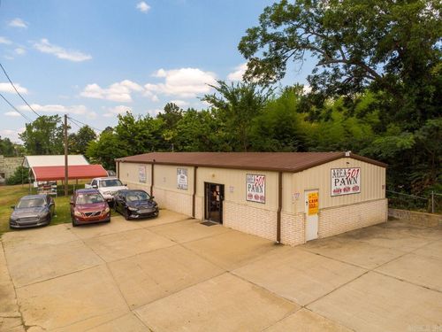 300 W Broadway St, Morrilton, AR, 72110-3321 | Card Image