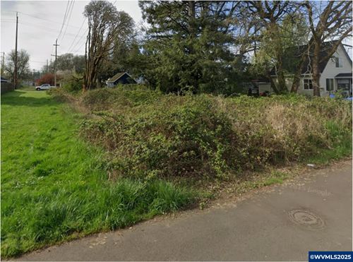 (next to) 2020 15th Ave Sw, Albany, OR, 97321-1823 | Card Image