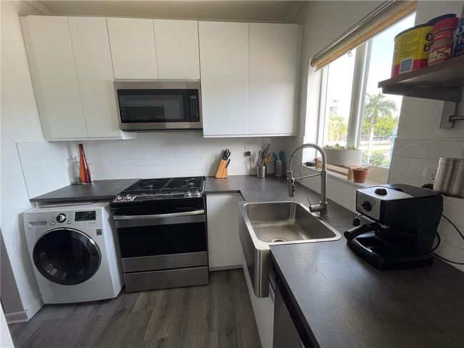 APT-10 - 9281 W Bay Harbor Dr, Condo with 1 bedrooms, 1 bathrooms and null parking in Bay Harbor Islands FL | Image 6