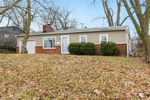 6307 E 153rd St, Grandview, MO, 64030-4542 | Card Image