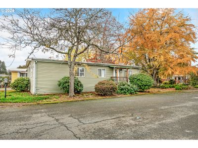 122 - 1800 Lakewood Ct, House other with 2 bedrooms, 1 bathrooms and null parking in Eugene OR | Image 2