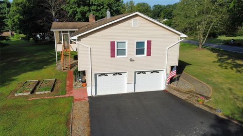 11 Jennifer Dr, Wappingers Falls, NY, 12590-6450 | Card Image