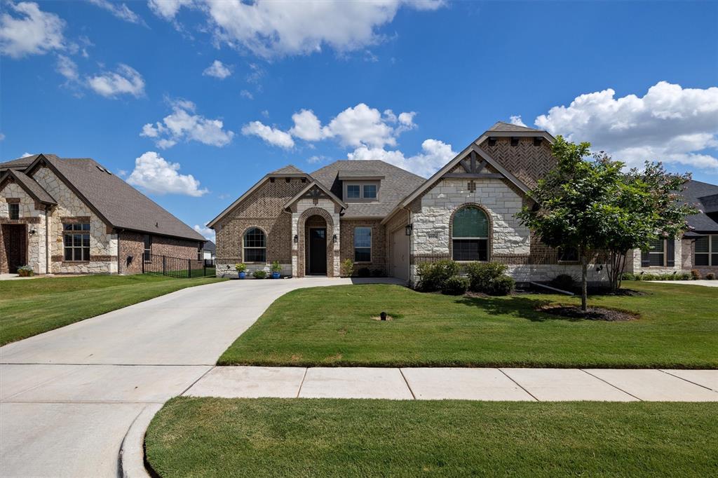 Mickelson Dr, Granbury, TX 76048