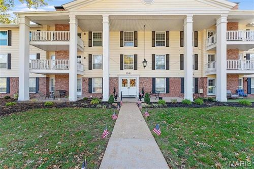 apt-19-1511 Hampton Hall Dr, Chesterfield, MO, 63017-4931 | Card Image