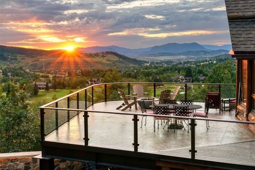 1910 Clubhouse Dr, Steamboat Springs, CO, 80487-9057 | Card Image